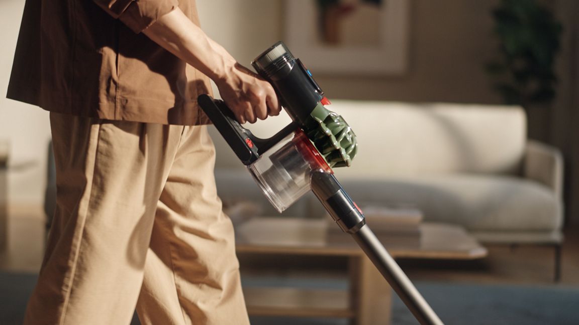 V8 Cyclone cordless vacuum